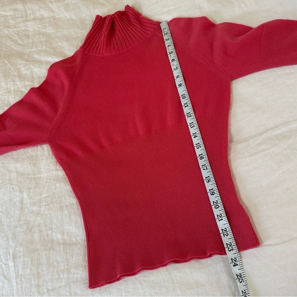 GUCCI Hot Pink 100% Cashmere Turtleneck/Cowl Neck Sweater Size Medium - Picture 12 of 14